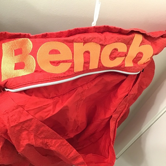 Bench Red Printed Alternative Jacket
Size:xs - Picture 4 of 4